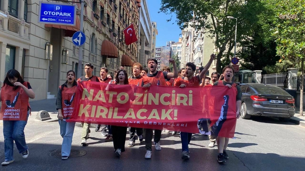 İstanbul Dolmabahçe'de NATO protestosu: 40 kişi gözaltına alındı!
