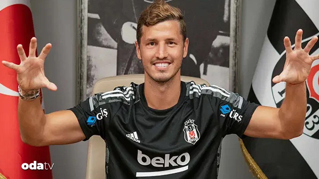 Beşiktaş'ta ayrılık: Salih Uçan'a veda edildi