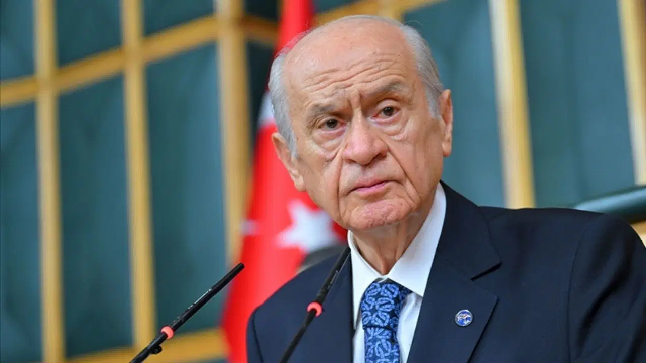 MHP lideri Bahçeli, Özel’i ‘CHP’nin önünde iki yol var’ diye uyardı