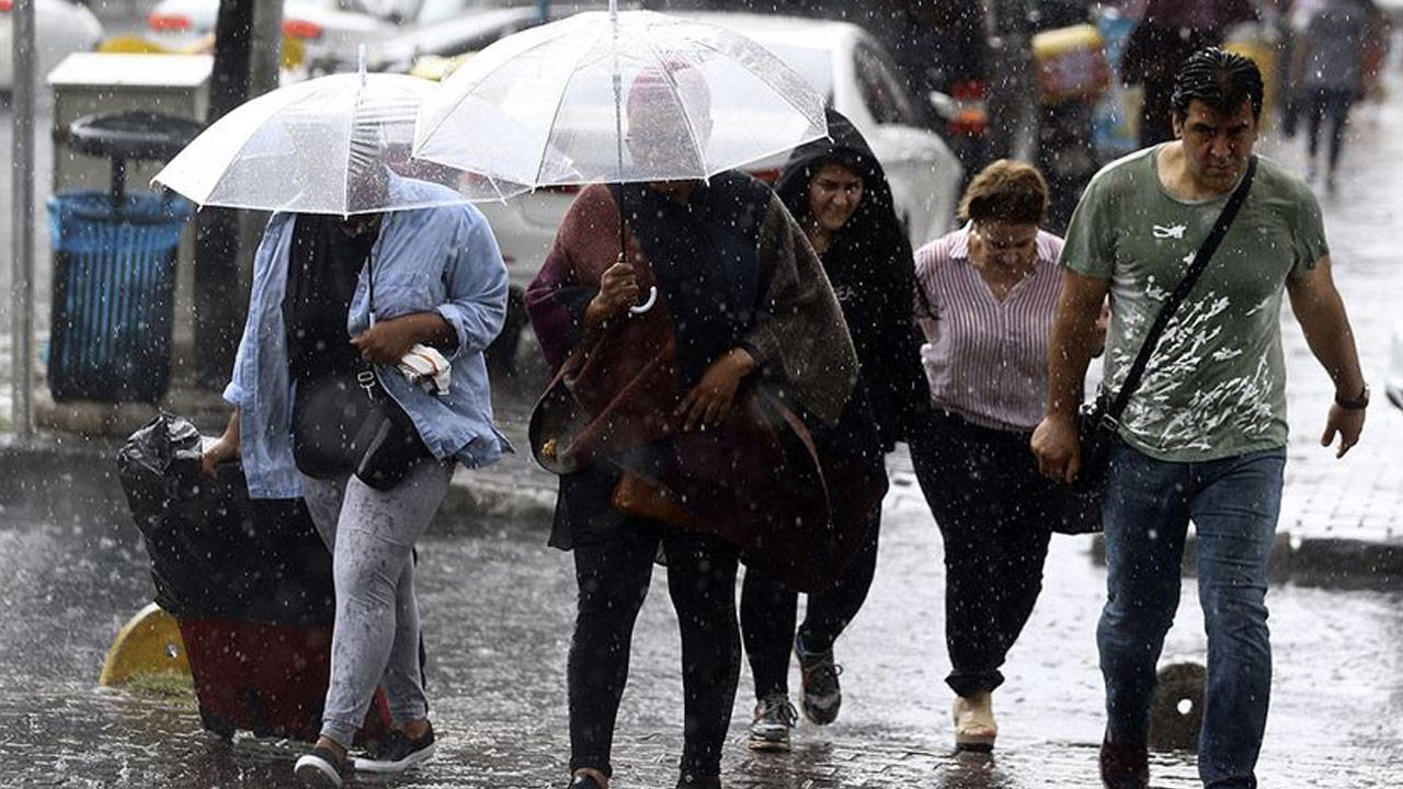 Meteoroloji paylaştı: Sıcaklıklar artıyor, sağanak etkisi sürüyor