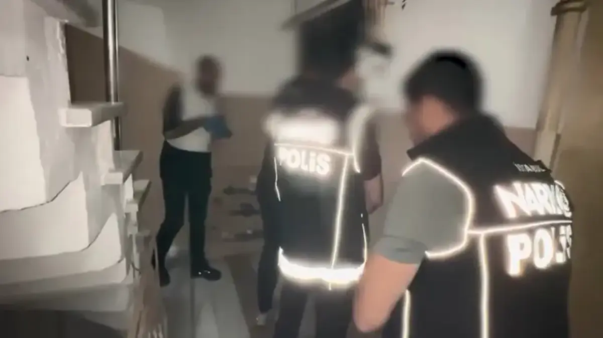 İstanbul’da zehir tacirlerine darbe! Kilolarca ele geçirildi