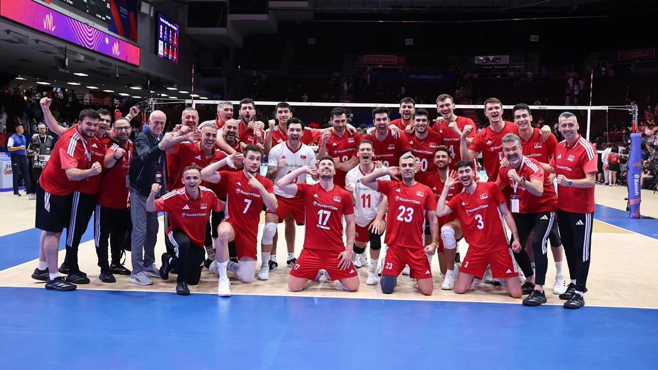 Filenin Efeleri son iki olimpiyat şampiyonu Fransa'yı set vermeden yendi