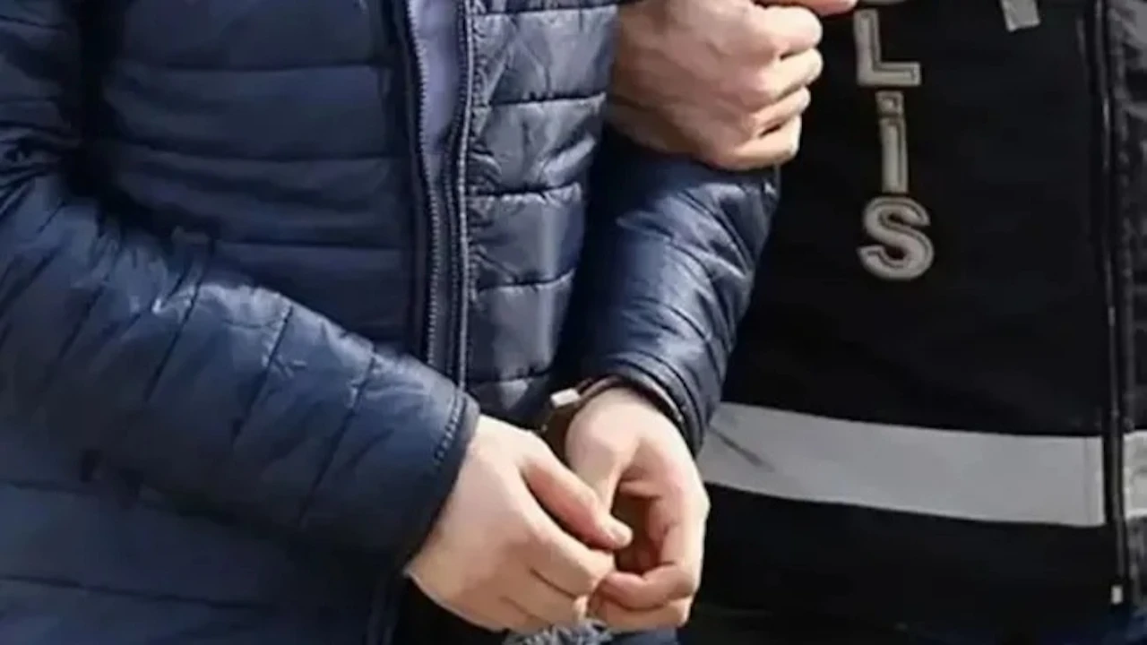 CHP’li Seferihisar Belediyesi’ne şafak operasyonu: Veli Ağbaba'nın danışmanı da gözaltında
