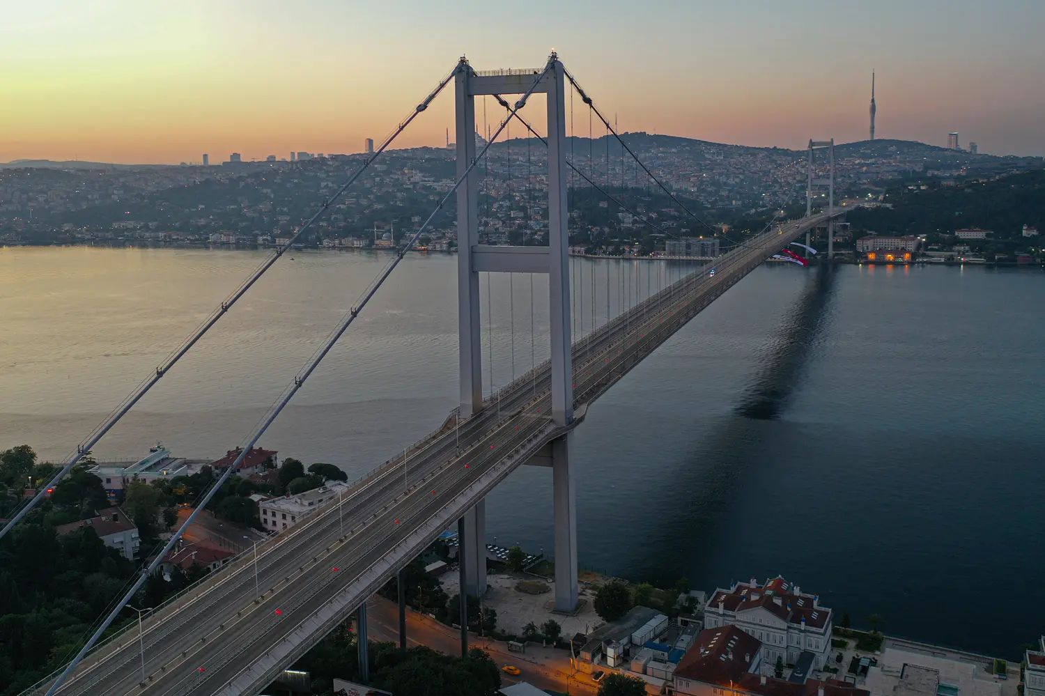 15 Temmuz Şehitler Köprüsü trafiğe kapatıldı