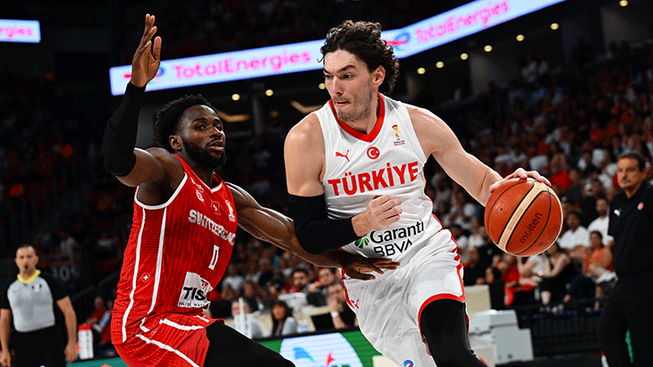 Anadolu Efes'ten Cedi Osman yanıtı! Fenerbahçe ile de anılıyordu