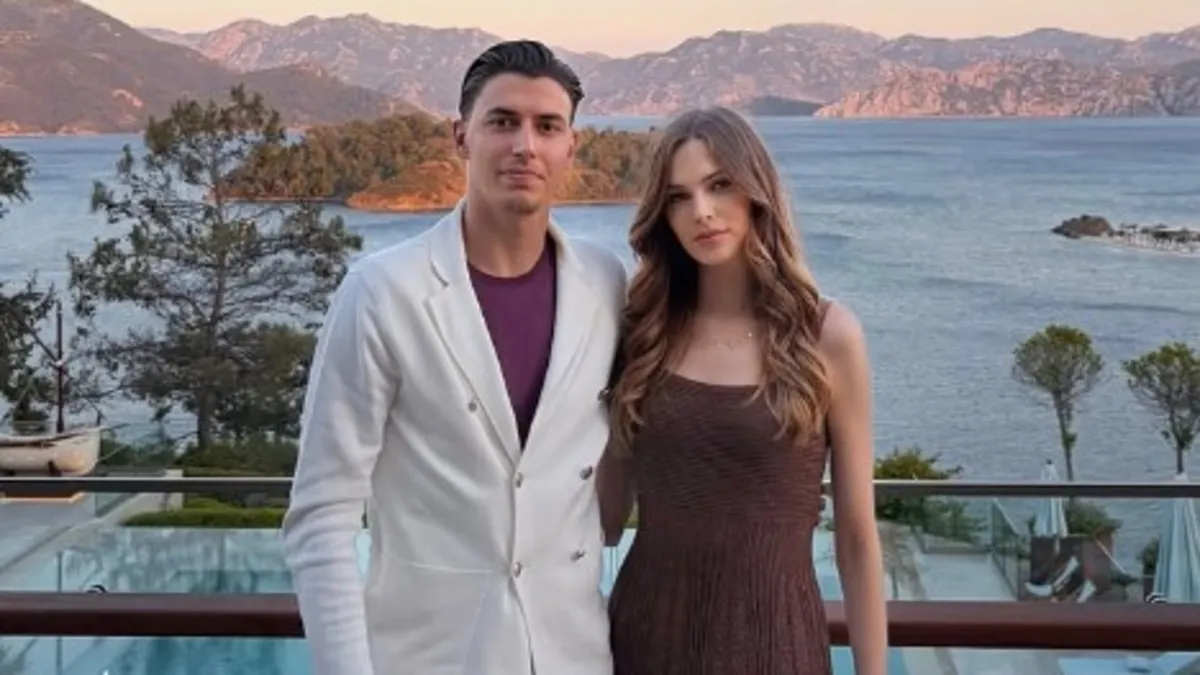 Milli kaleci Berke Özer, Fransız model sevgilisi Gloria Dinov ile görüntülendi!