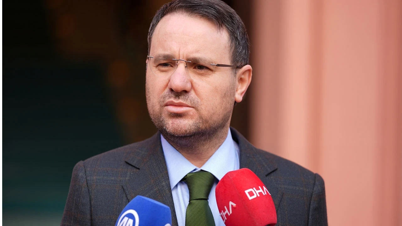FETÖ'nün yönetim kadrosuna yeni kıskaç! Akın Gürlek iade hamlesini duyurdu