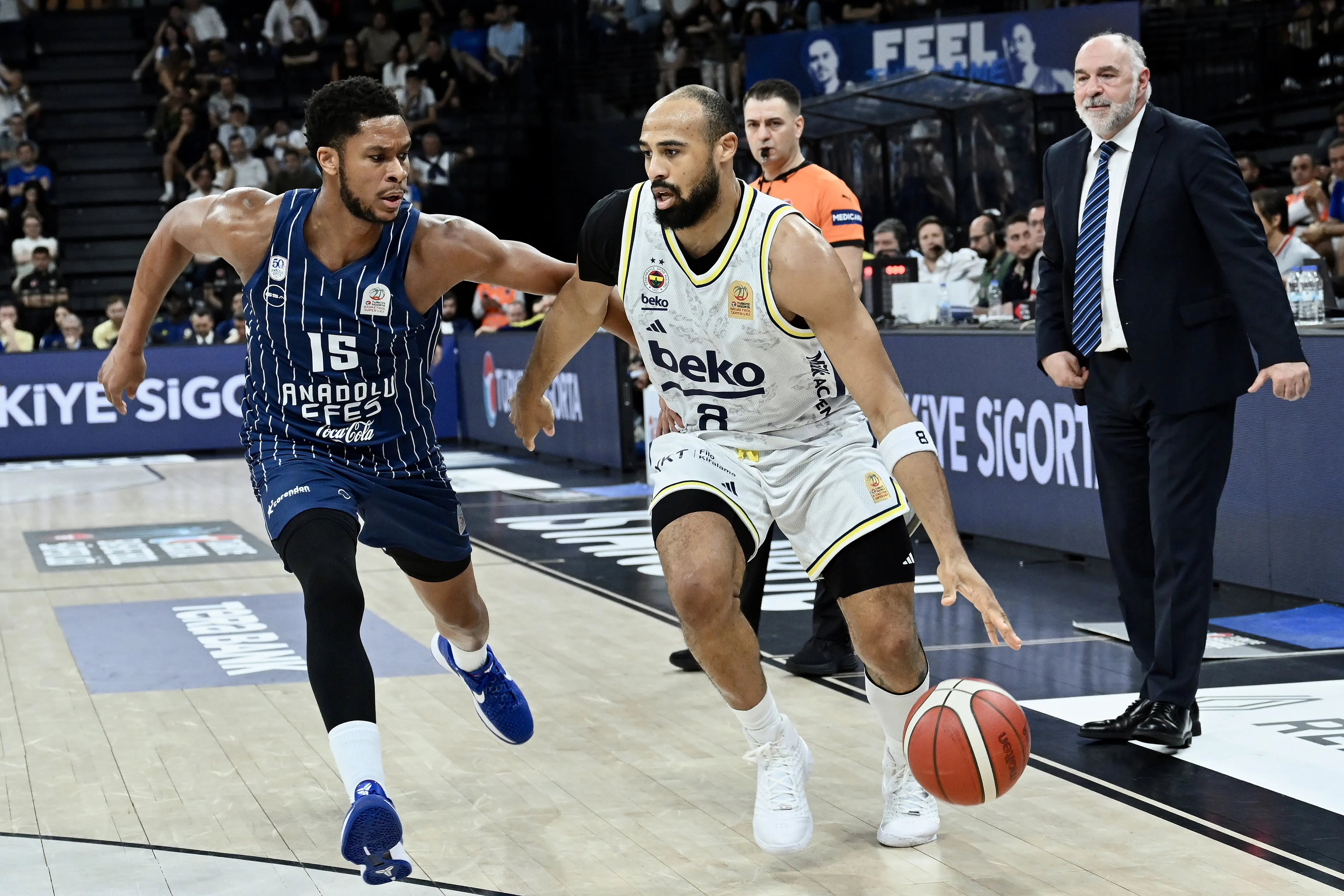Anadolu Efes-Fenerbahçe Beko 4. randevu