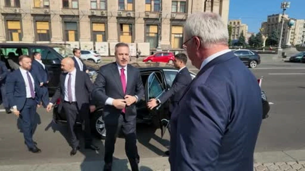 Bakan Fidan Kiev'de anma törenine katıldı