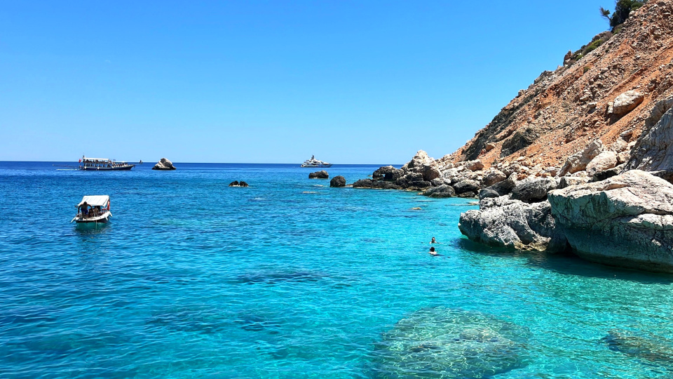 Akdeniz'in Maldivler'i Suluada turistleri hayran bırakıyor