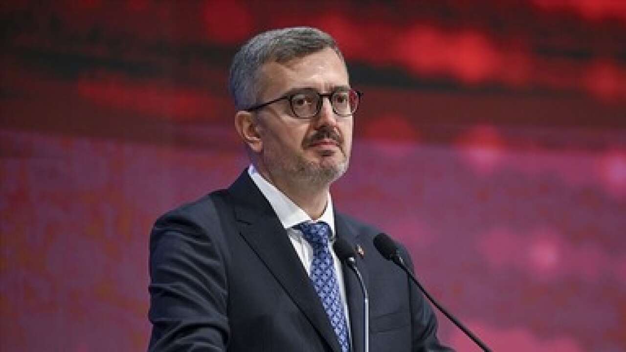 Burhanettin Duran'dan İsrail'e Suriye tepkisi! "Bölgesel güvenliği tehdit ediyor"