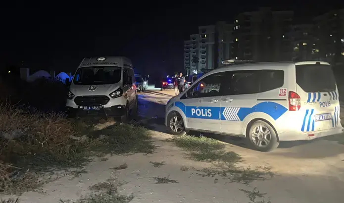 Boş arazide bulunan cesetten cezaevi izin belgesi çıktı