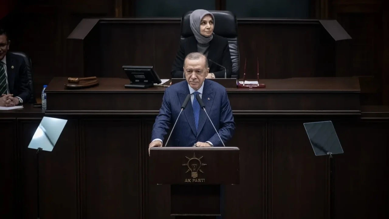 Sinan Burhan tv100 canlı yayınında tarih vererek duyurdu! İşte AK Parti'ye geçecek yeni isimler...