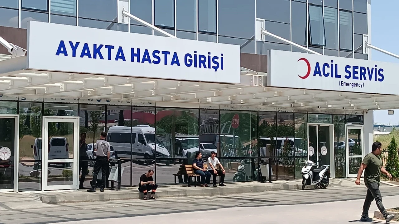 Fabrikada su içen işçiler hastanelik oldu