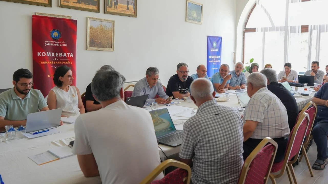 Diyarbakır’da Kürtçe terminolojisi için ortak standart oluşturuluyor