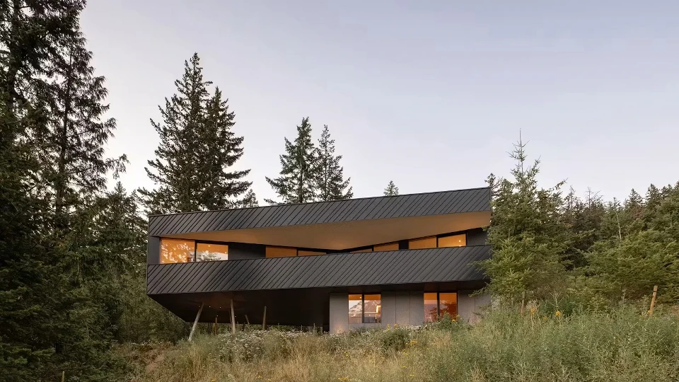 Passive House Forest Retreat enerji verimliliğiyle dikkat çekiyor