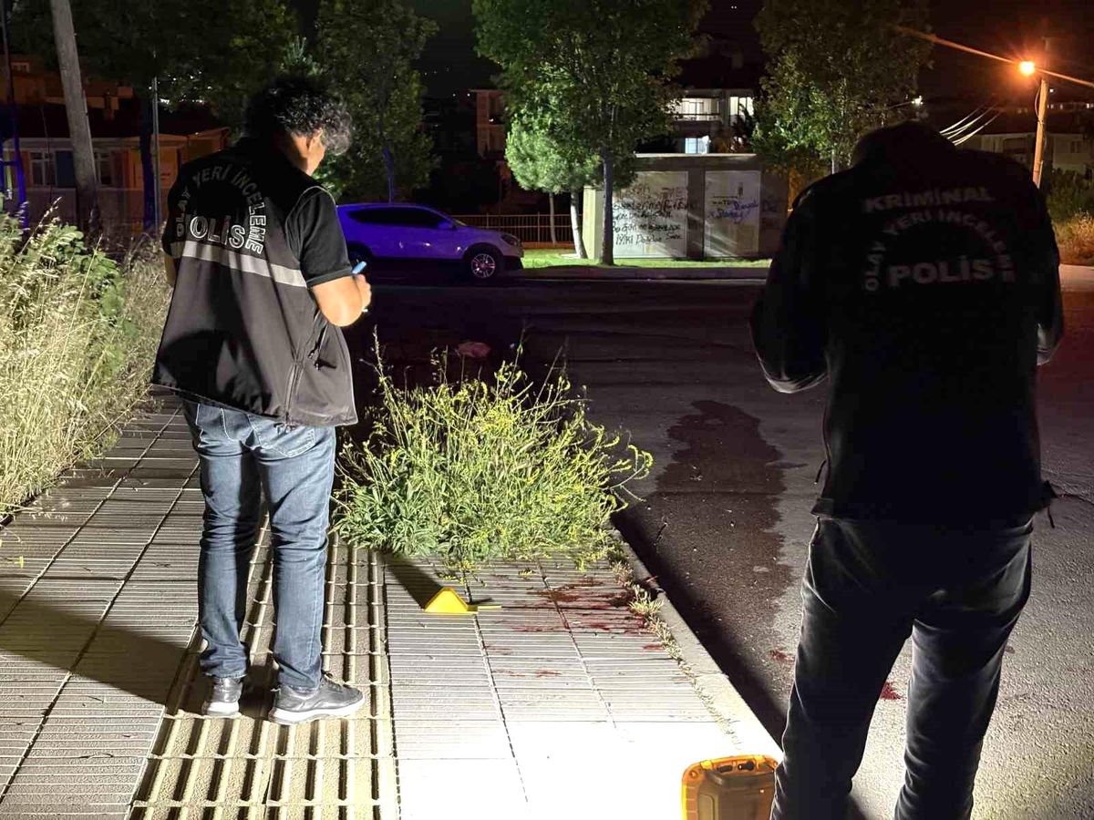 Çorum'da bıçaklı kavga: 2 yaralı