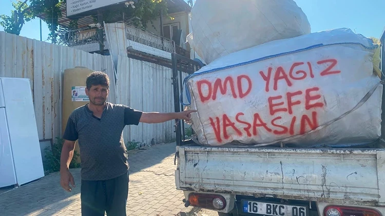 Çekçeklerine 'Yağız Efe Yaşasın' yazdılar! Sokaklardan DMD hastası çocuğa anlamlı destek