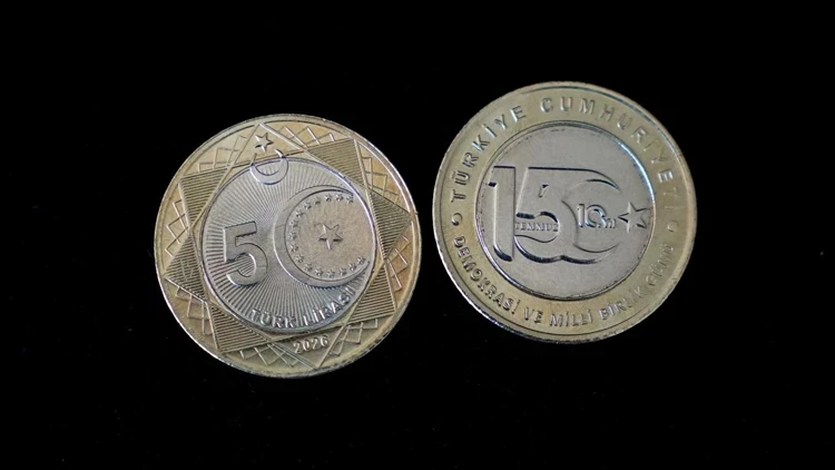 15 Temmuz'un 10. yılına özel 5 lira basıldı