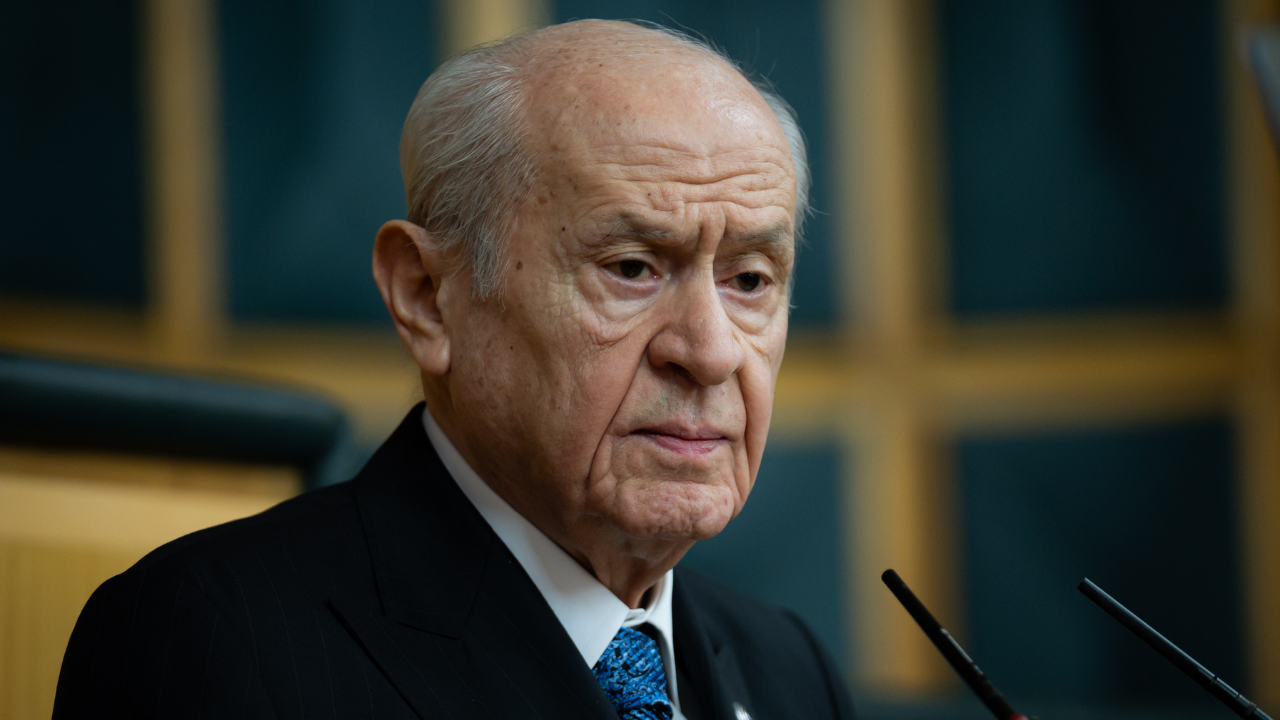 MHP Lideri Devlet Bahçeli'den Kadir İnanır için taziye mesajı: 'Türk sanat camiasına başsağlığı diliyorum'