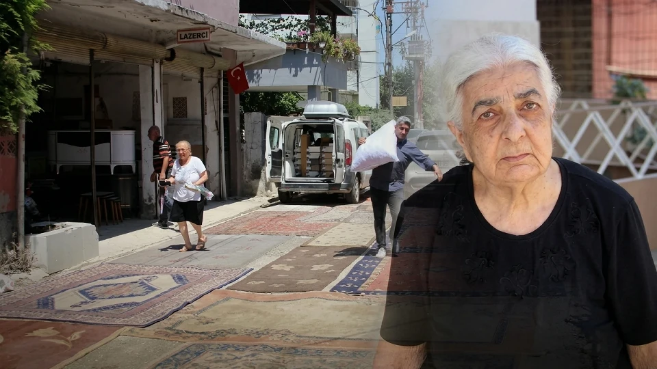Adana’da asfaltlanmayan sokakta ilginç çözüm: Yapılmayan yola halı serdiler