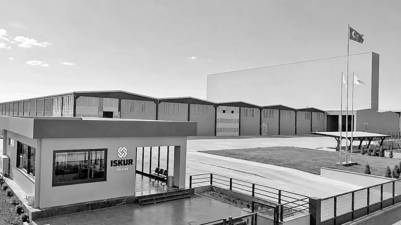 İSKUR Tekstil, Diyarbakır’a ileri teknoloji fabrika kurdu