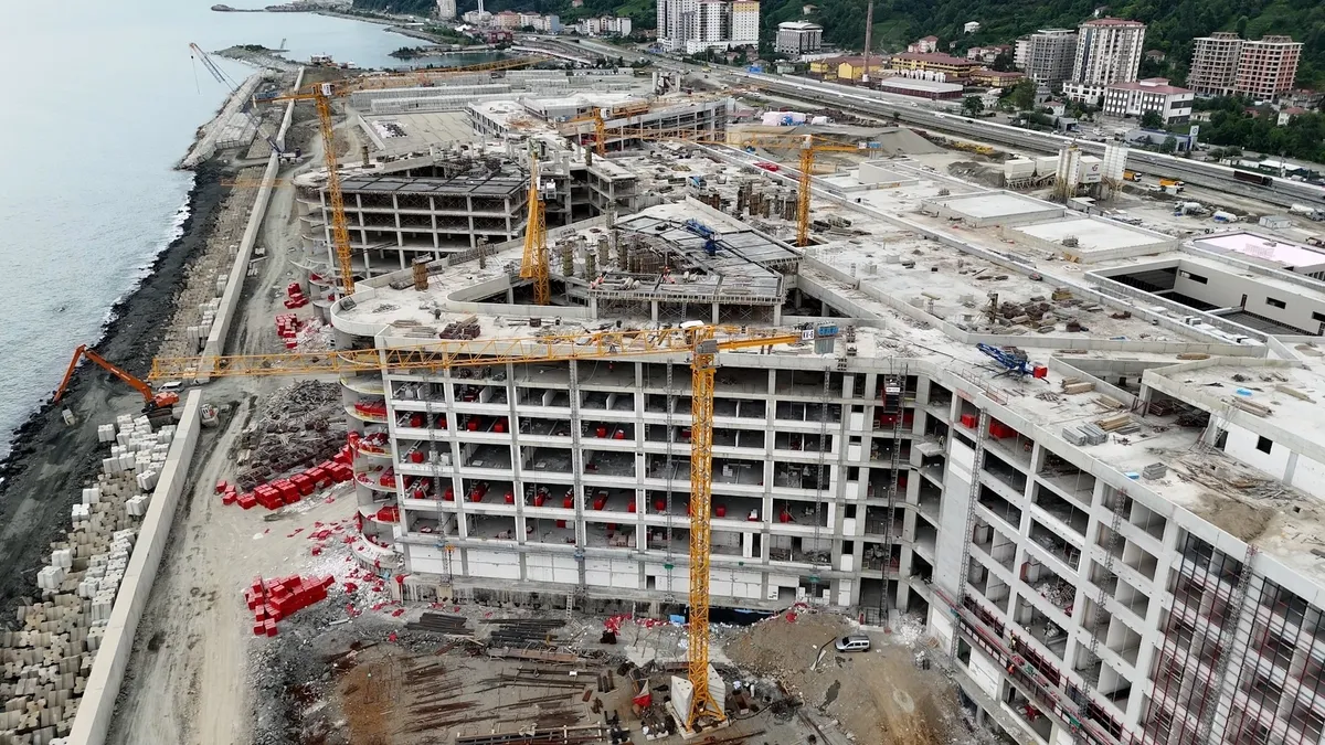 Bakan Memişoğlu'ndan Rize Şehir Hastanesi müjdesi: '2027'de hizmete açılacak'