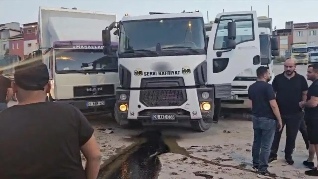 Facianın eşiğinden dönüldü: 2 kamyona çarptı, parka metreler kala durdu