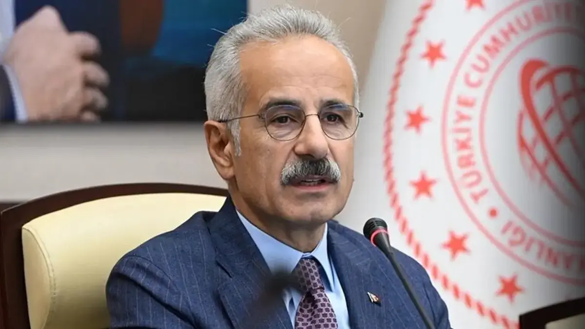 Bakan Uraloğlu’ndan Hürmüz ve Basra açıklaması: Gemilerimiz güvenle çıktı