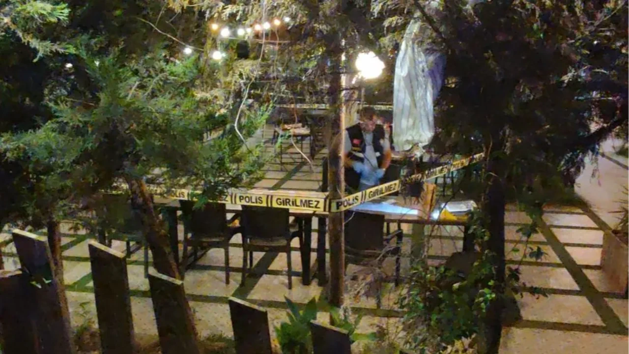 Antalya'da gece saatlerinde dehşet! Peş peşe tetiğe bastı