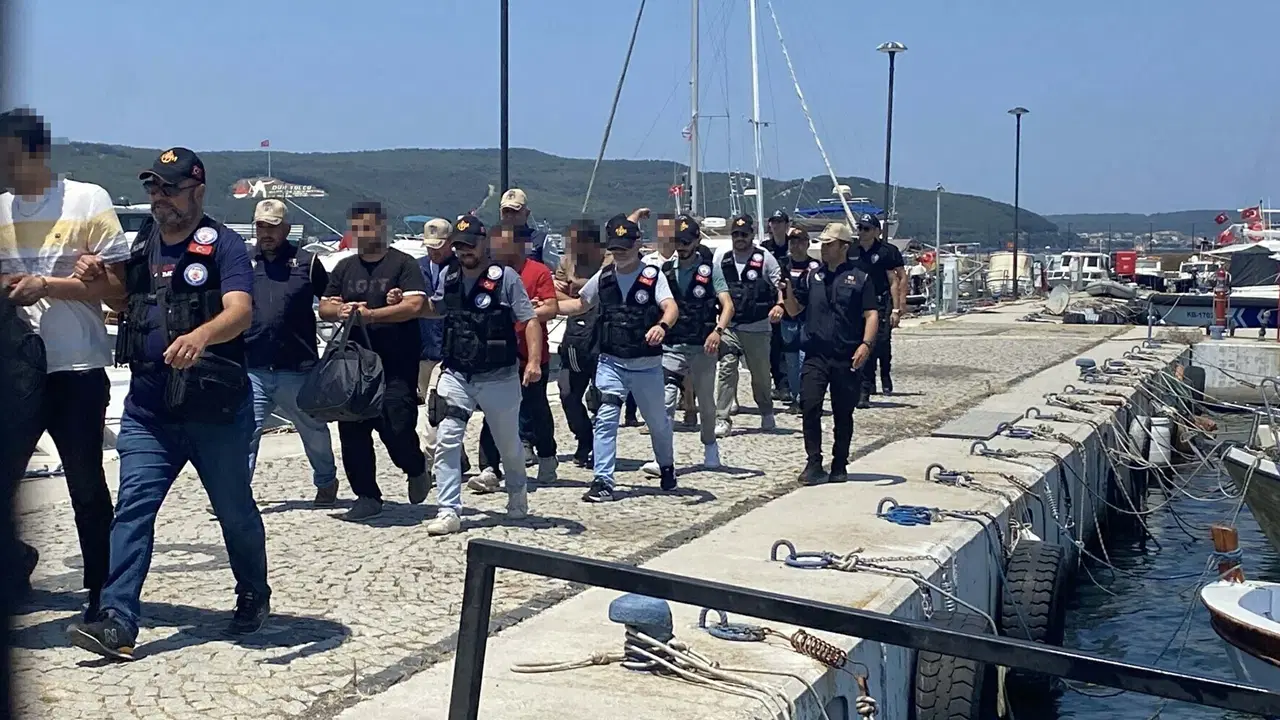 Yurt dışına kaçma hazırlığındaki 4 FETÖ şüphelisi tutuklandı