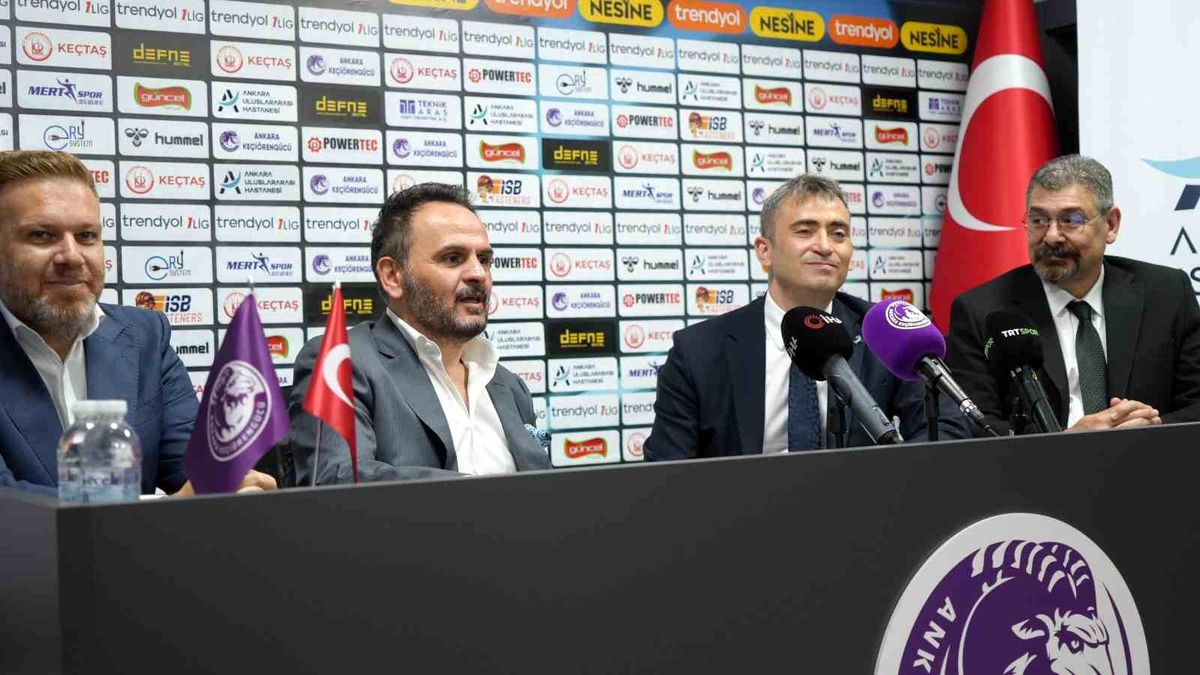 Sedat Tahiroğlu: "Süper Lig'de olmayı düşünüyoruz"