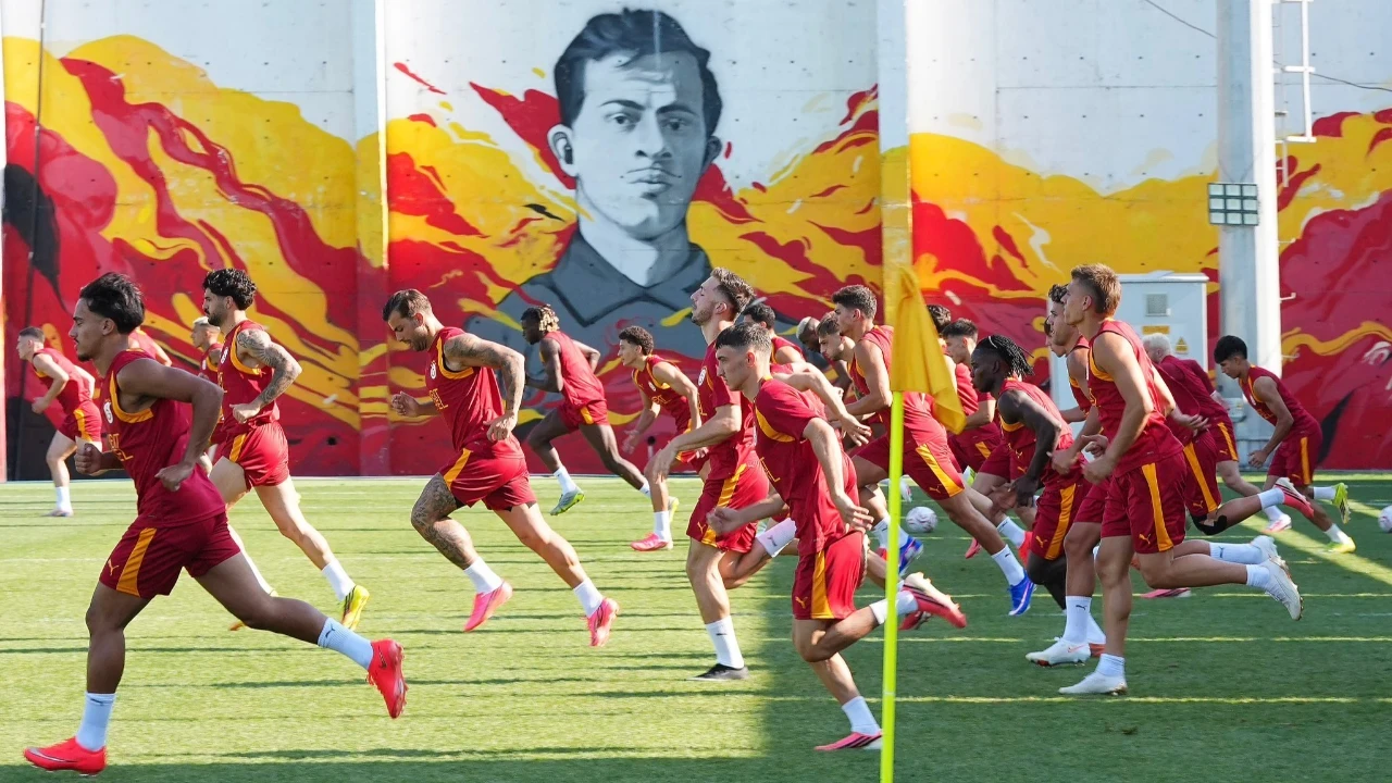 Galatasaray'da 10'un adı kriz