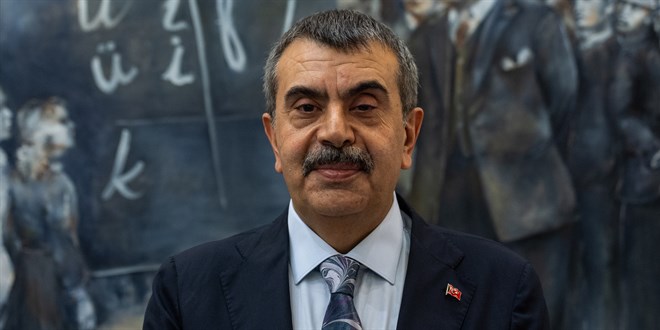 Bakan Tekin: Herkes çocuklarının milli ve manevi değerlerden uzaklaştığından şikayet ediyor