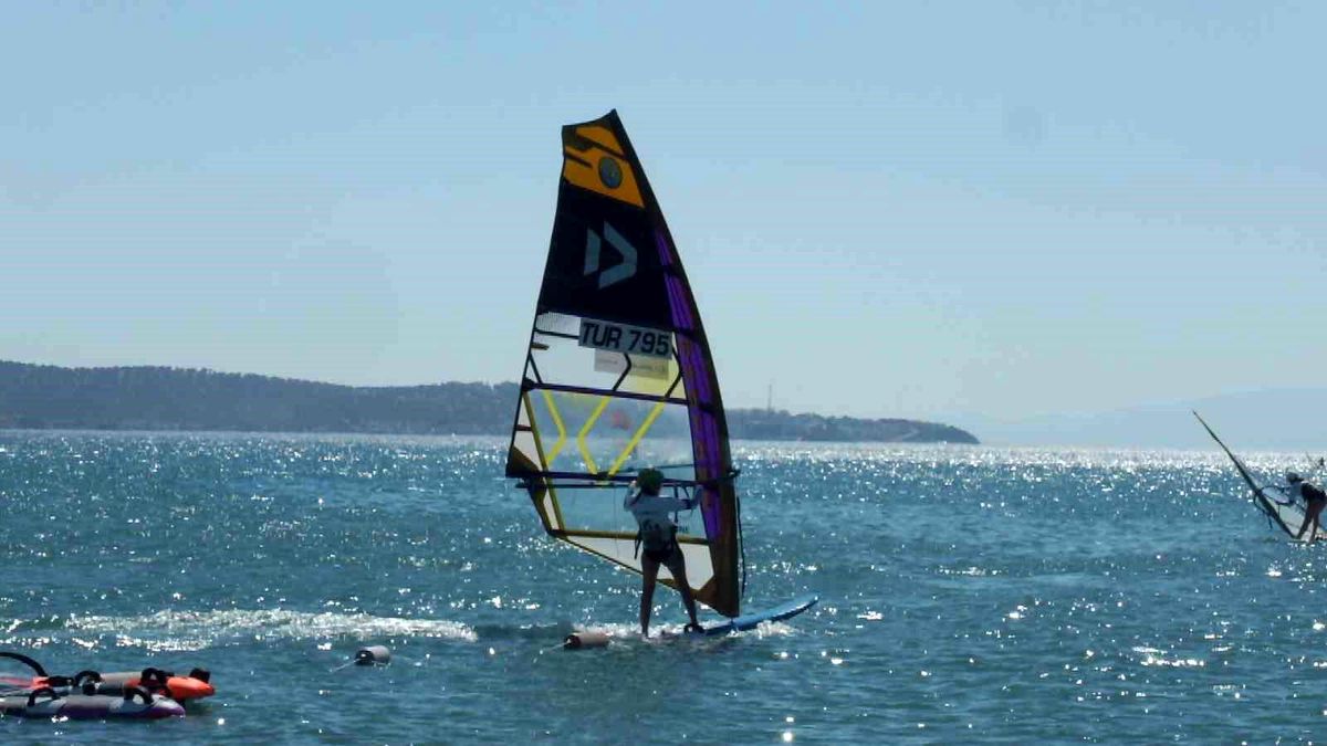 Balıkesir'de Windsurf Ligi coşkusu başladı
