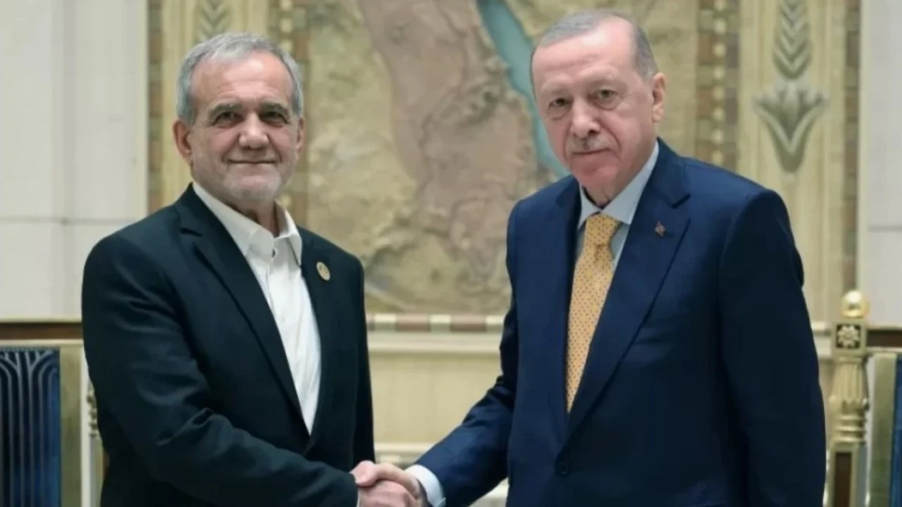 Cumhurbaşkanı Erdoğan, İranlı mevkidaşı Pezeşkiyan görüştü