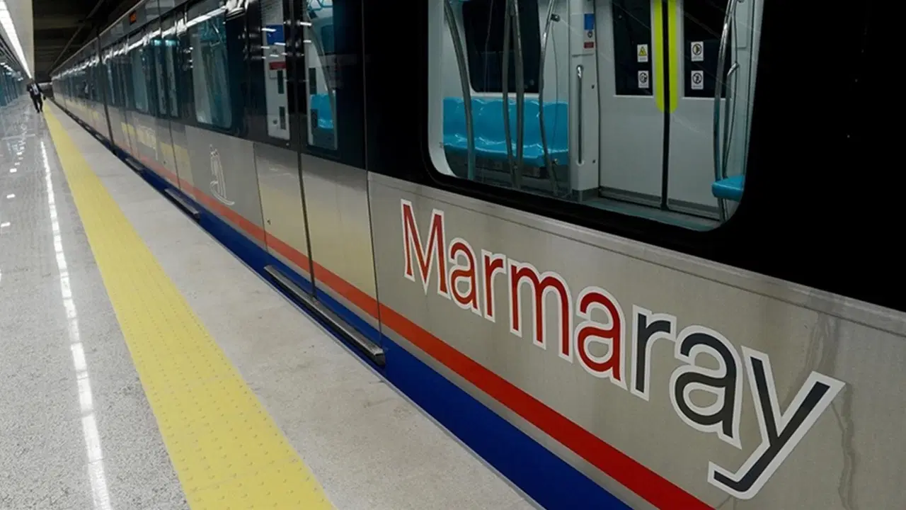 Son dakika... Marmaray'da bir intihar vakası daha: Yenikapı istasyonunda bir kişi raylara atladı