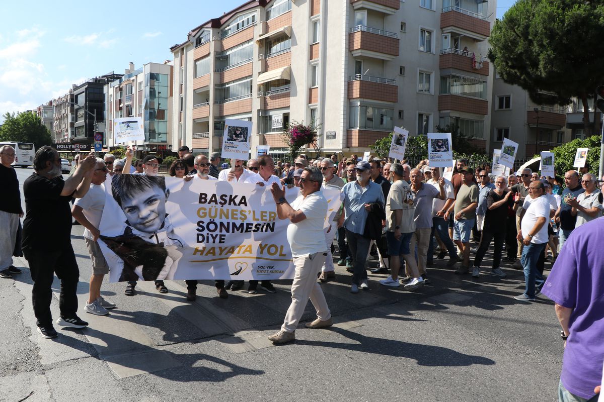 Samsun'da yaya geçidinde ölen Güneş için yolu kapatıp, eylem yaptılar