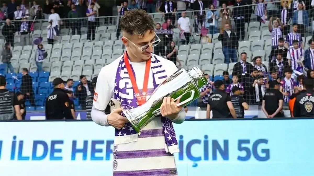 Transfer döneminin gözdesi oldu! Şampiyon sol beke teklifler yağıyor
