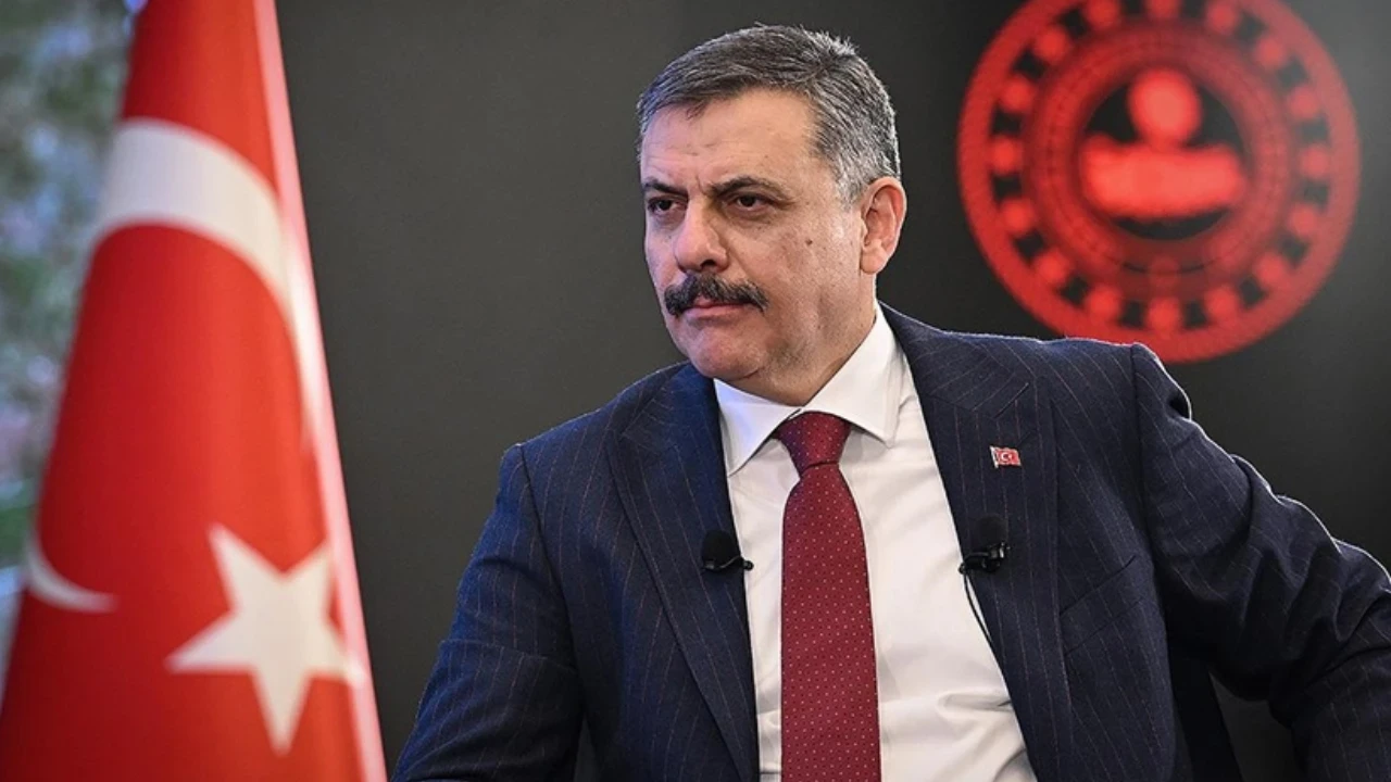 Bakan Çiftçi’den öğrencileri sınava yetiştiren polislere teşekkür