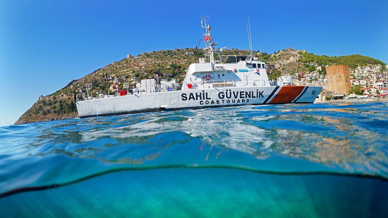Sahil güvenlik gemi ve botları 24 limanda ziyarete açılıyor