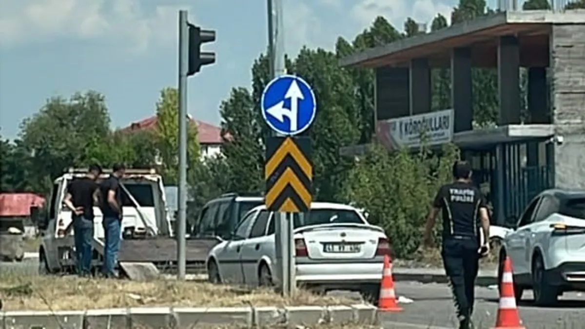 Muş Bulanık'ta trafik kazası! 3 kişi yaralandı