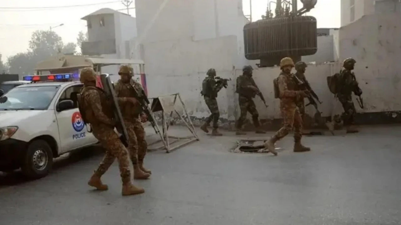Pakistan'da etkisiz hale getirilen militan sayısı 83'e yükseldi