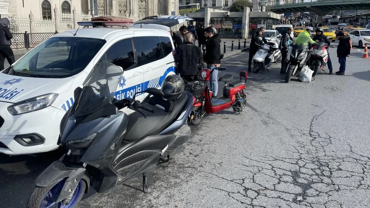 Abartı egzoz kullanan 9 motosikletliye rekor ceza