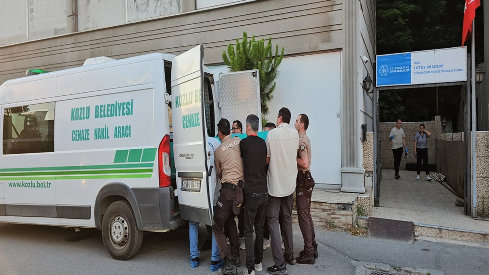Zonguldak'ta tıp öğrencisi Tuğçenaz, yurt odasında ölü bulundu