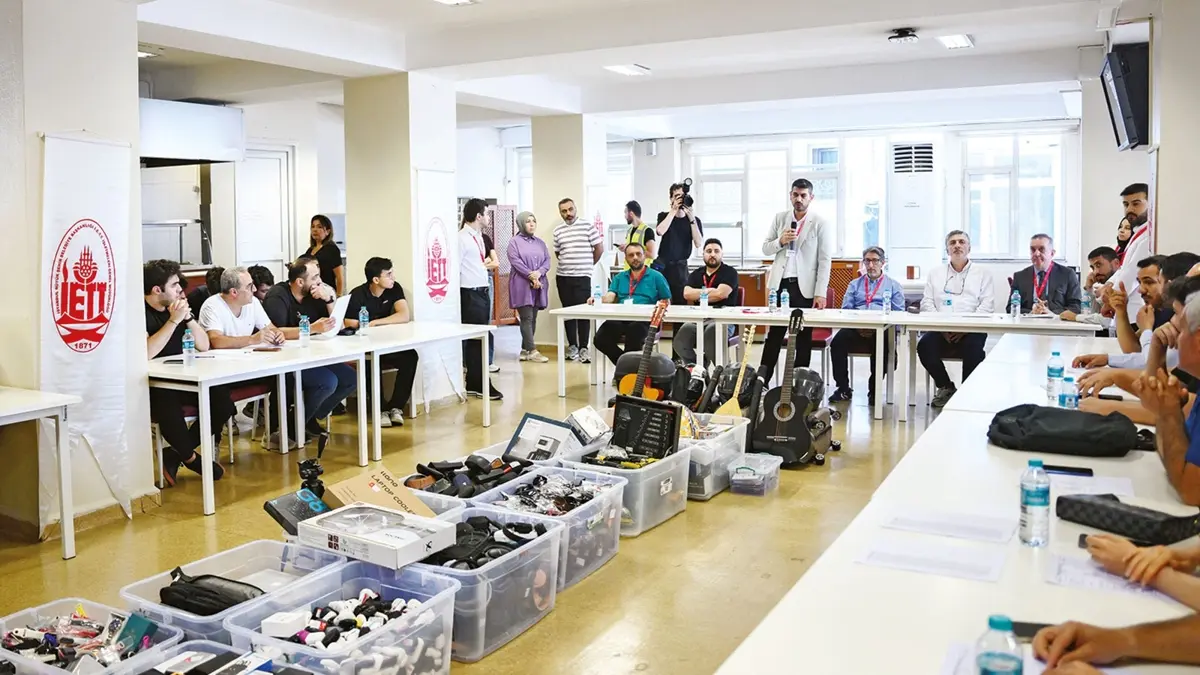 İETT'den unutulan eşyalara açık artırma... 7 bin 443 eşya 1.3 milyon TL'ye satıldı