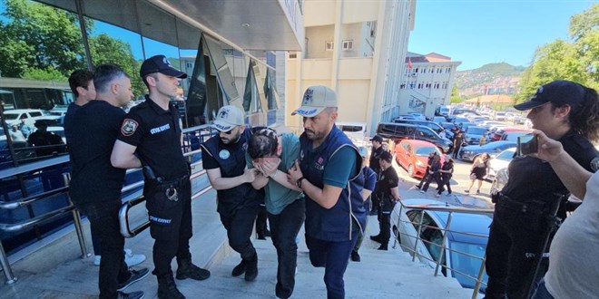 Zonguldak'ta terör örgütü operasyonunda 3 öğrenci tutuklandı