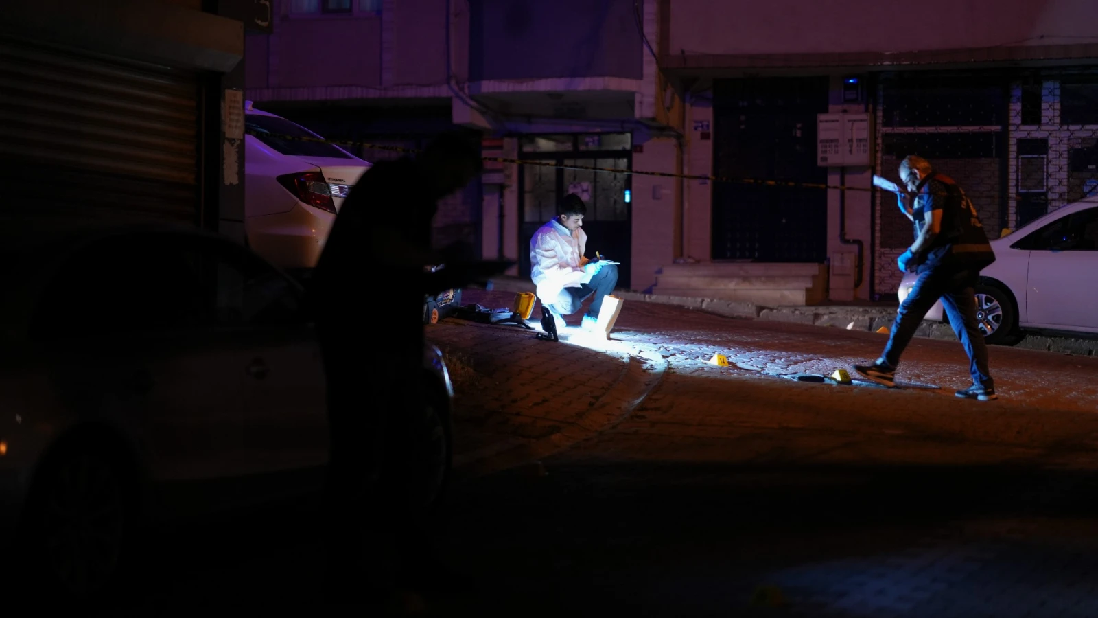Esenyurt'ta iki grup arasında silahlı çatışma