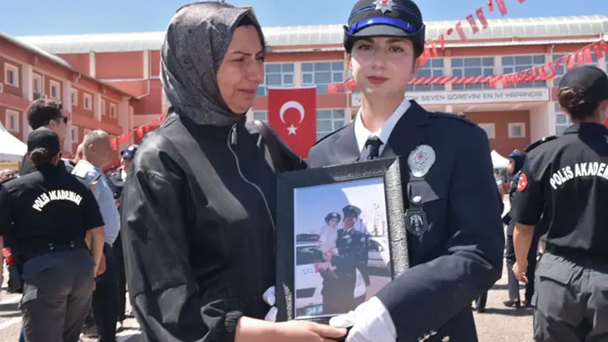 Deprem şehidi babasının izinden giden Şehriban, polis oldu