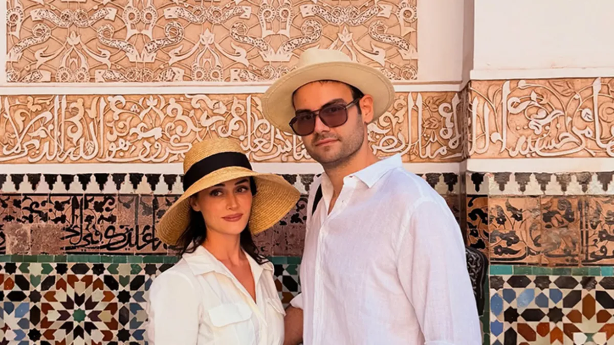 Esra Bilgiç’ten yaz esintisi: Tatil pozlarıyla tam not aldı!